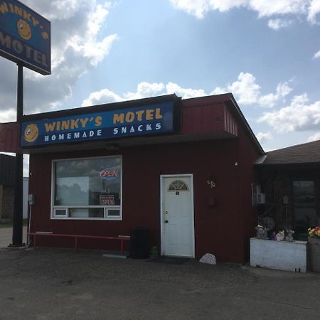 Winkys Motel Estevan Eksteriør billede
