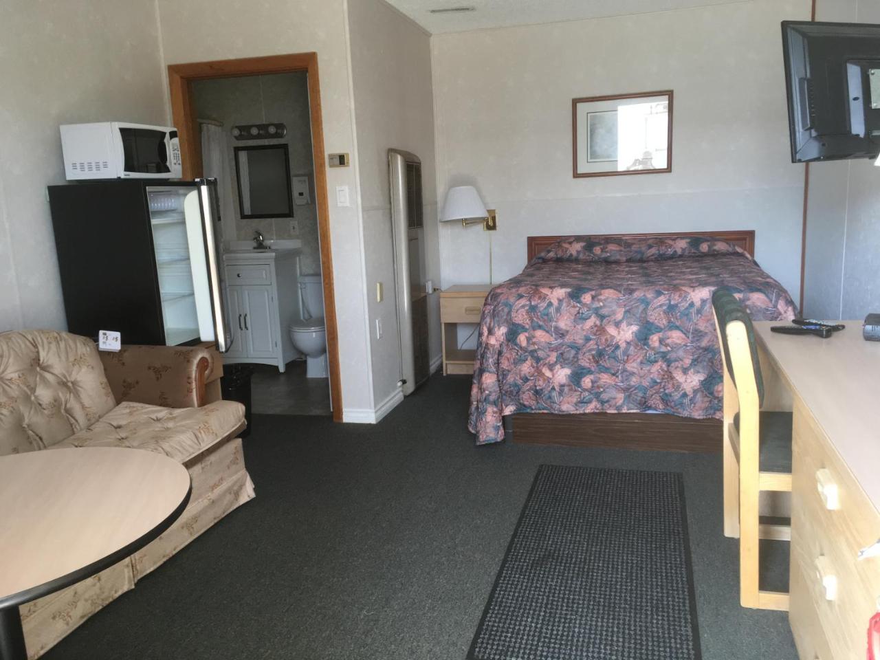 Winkys Motel Estevan Eksteriør billede