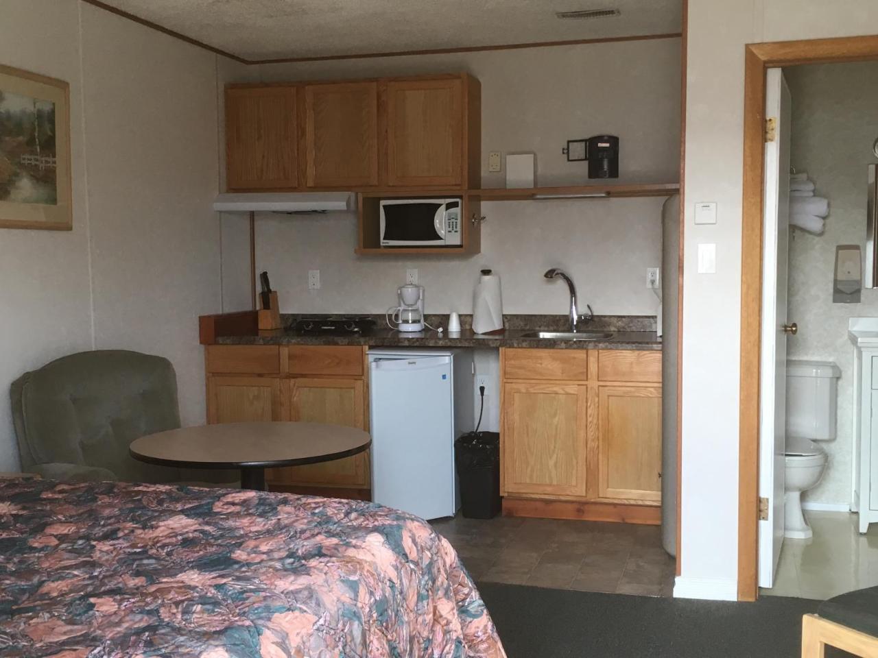 Winkys Motel Estevan Eksteriør billede